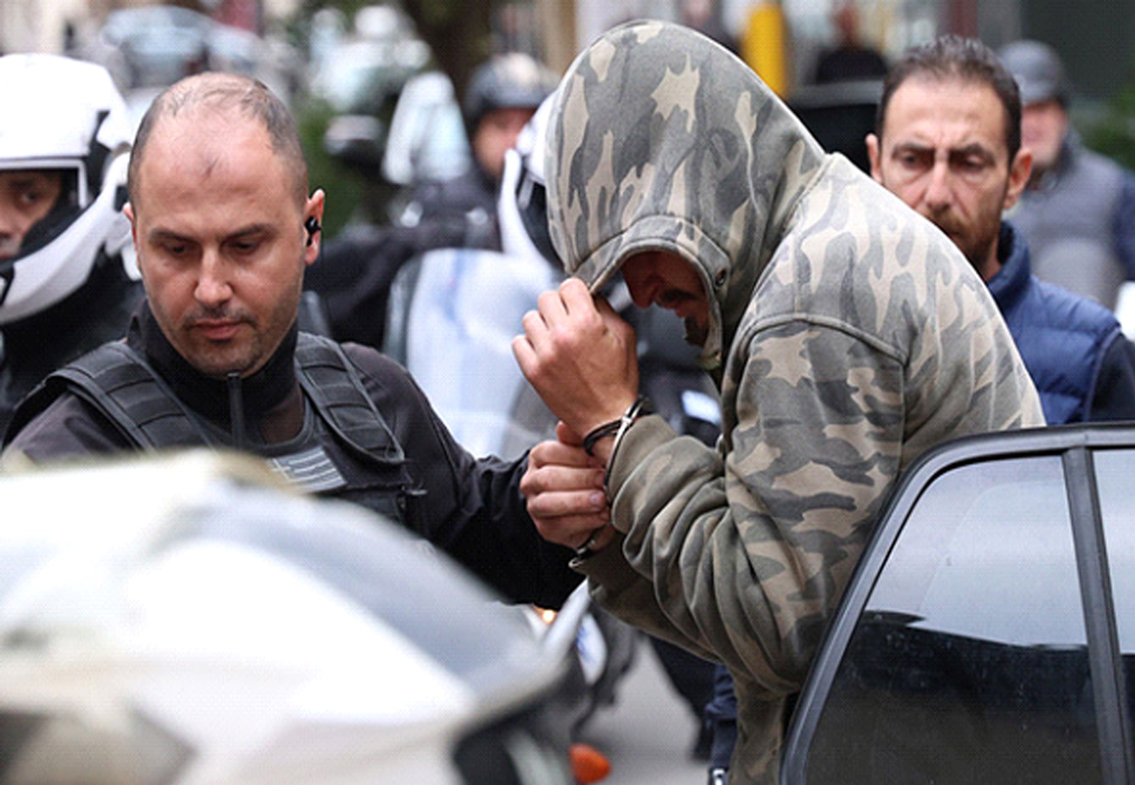 ΣΕ ΚΑΤ’ ΟΙΚΟΝ ΠΕΡΙΟΡΙΣΜΟ Ο 23ΧΡΟΝΟΣ «ΒΟΜΒΙΣΤΗΣ» ΣΤΑ ΒΟΡΙΖΙΑ