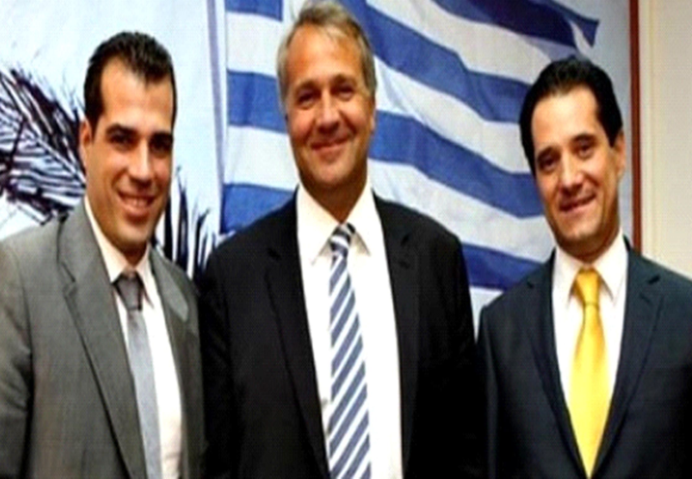 ΟΙ ΤΡΕΙΣ ΚΑΜΠΑΛΕΡΟΣ ΕΒΓΑΛΑΝ ΜΑΠΑ ΤΟ ΚΑΡΠΟΥΖΙ ΤΟΥ ΛΑΟΣ