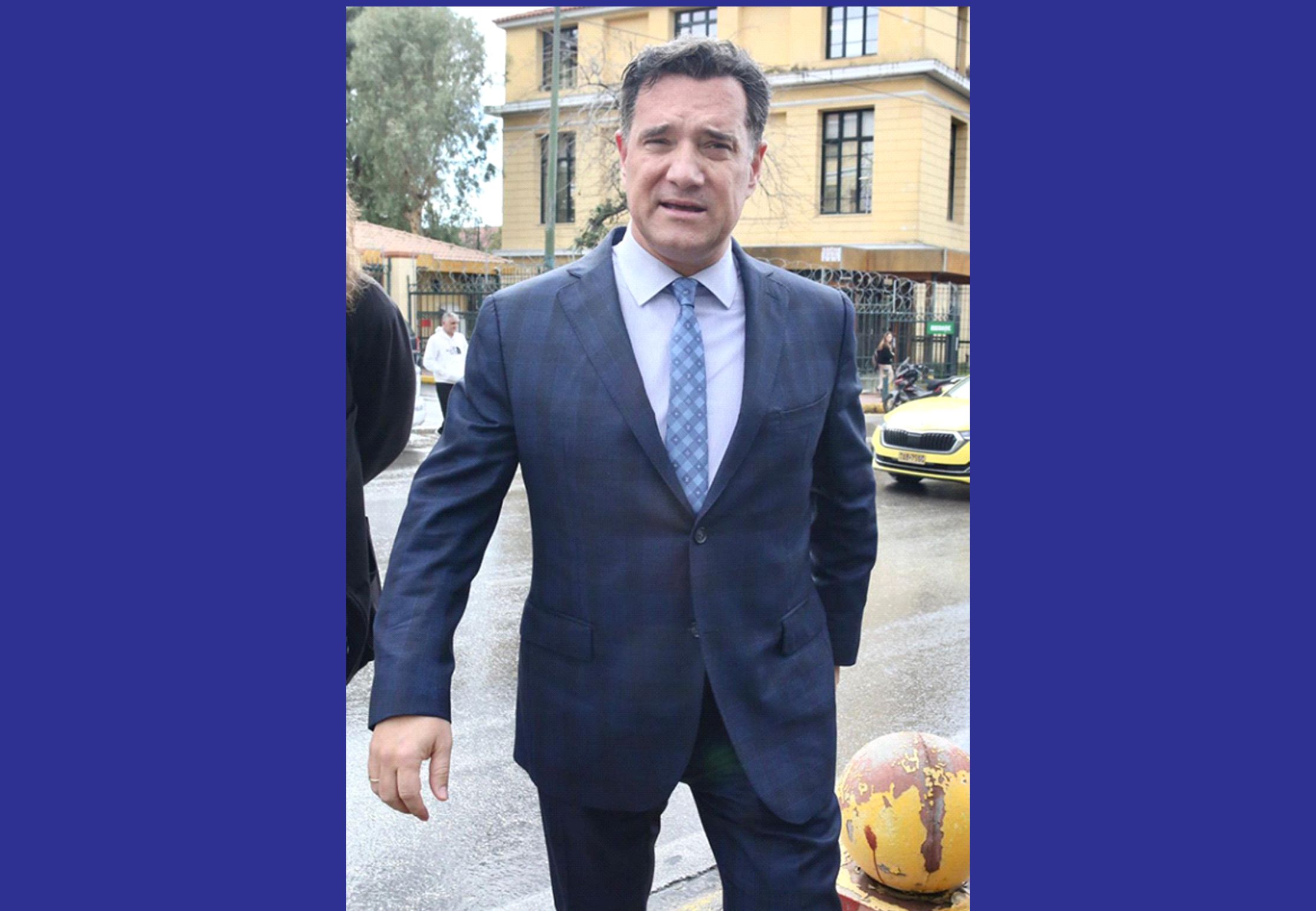 ΜΗΝΥΣΗ ΑΔΩΝΙ ΣΤΗ ΖΩΗ ΜΕ… ΚΟΥΣΤΟΥΜΙ!