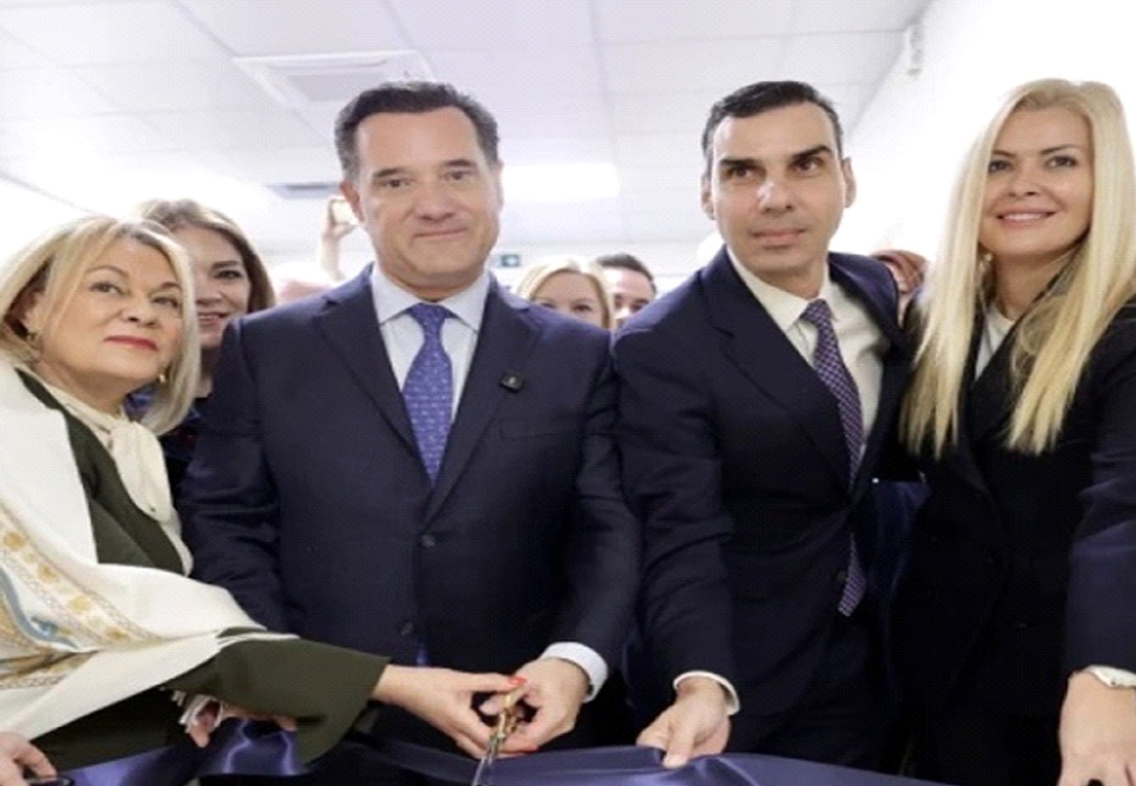 Ο ΑΔΩΝΙΣ ΓΕΩΡΓΙΑΔΗΣ ΕΓΚΑΙΝΙΑΣΕ ΤΟ ΑΝΑΚΑΙΝΙΣΜΕΝΟ ΤΜΗΜΑ ΕΠΕΙΓΟΝΤΩΝ ΠΕΡΙΣΤΑΤΙΚΩΝ ΣΤΟ «ΕΛΕΝΑ ΒΕΝΙΖΕΛΟΥ»