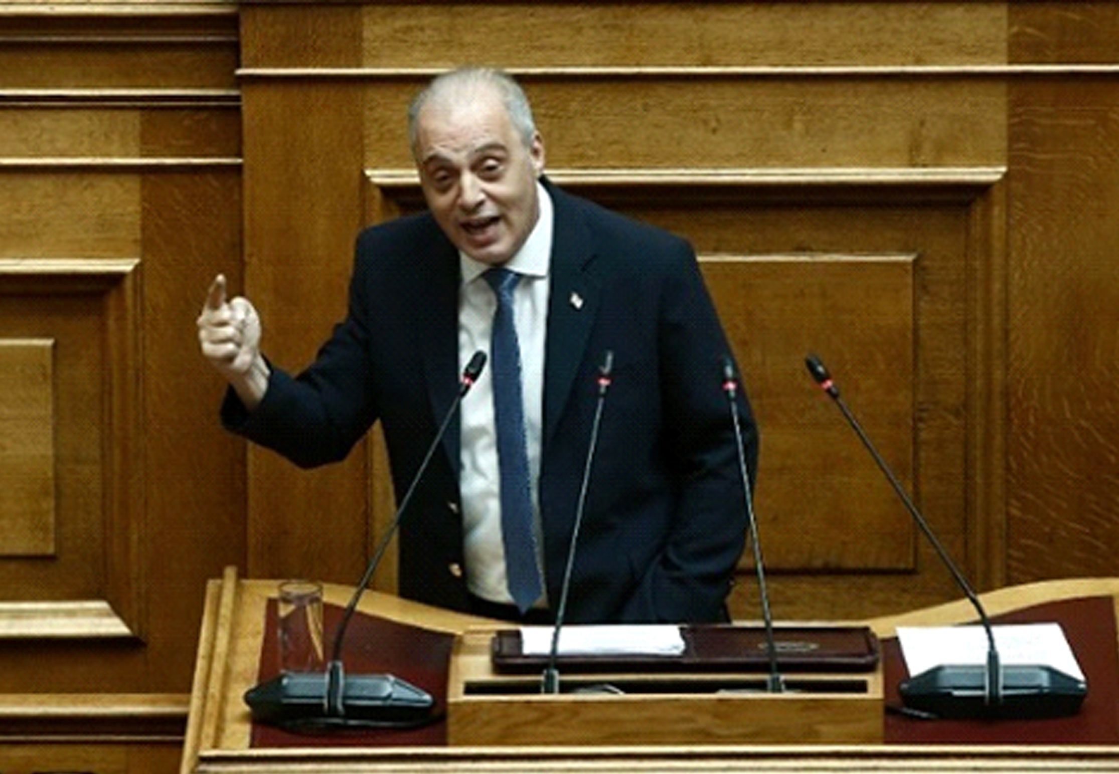 ΣΚΛΗΡΟ ΡΟΚ ΑΠΟ ΤΟΝ ΚΥΡΙΑΚΟ ΒΕΛΟΠΟΥΛΟ