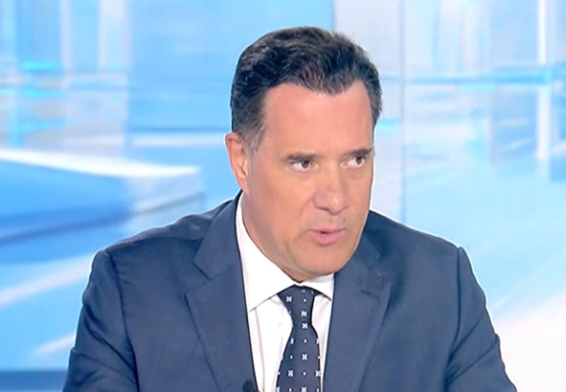 ΑΔΩΝΙΣ ΓΕΩΡΓΙΑΔΗΣ: ΣΤΗΘΗΚΕ «ΔΟΛΟΦΟΝΙΑ» ΤΟΥ ΧΑΡΑΚΤΗΡΑ ΜΟΥ
