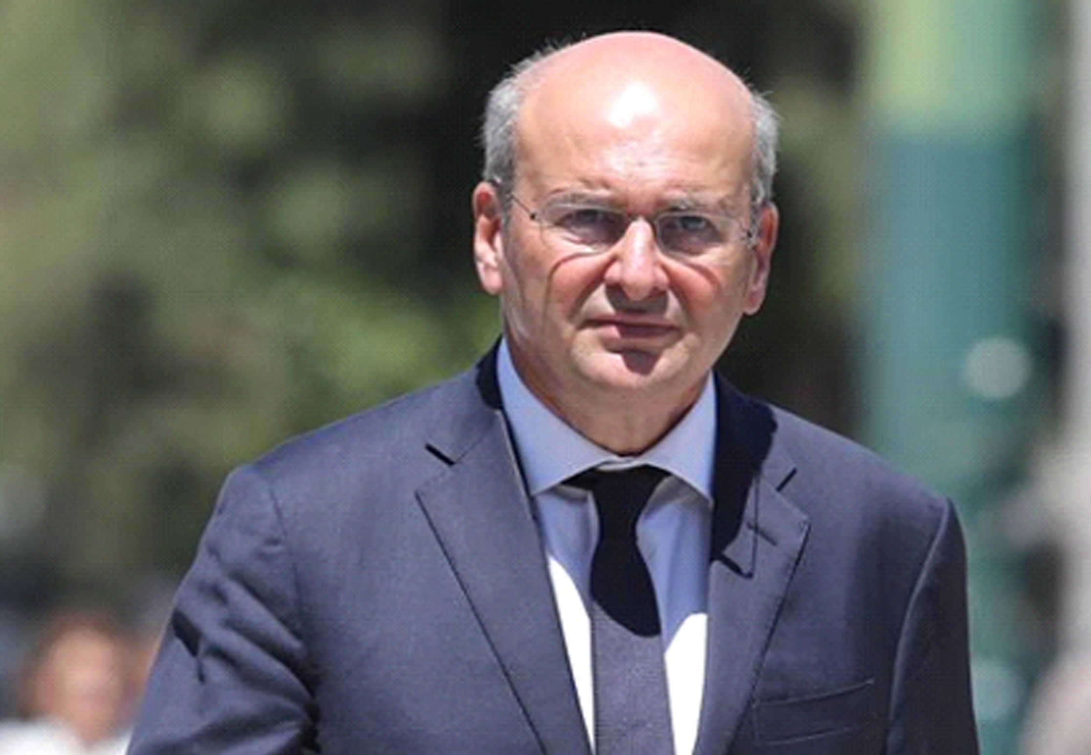 ΚΑΤΙ ΤΡΕΧΕΙ ΜΕ ΤΟΝ ΚΩΣΤΗ…