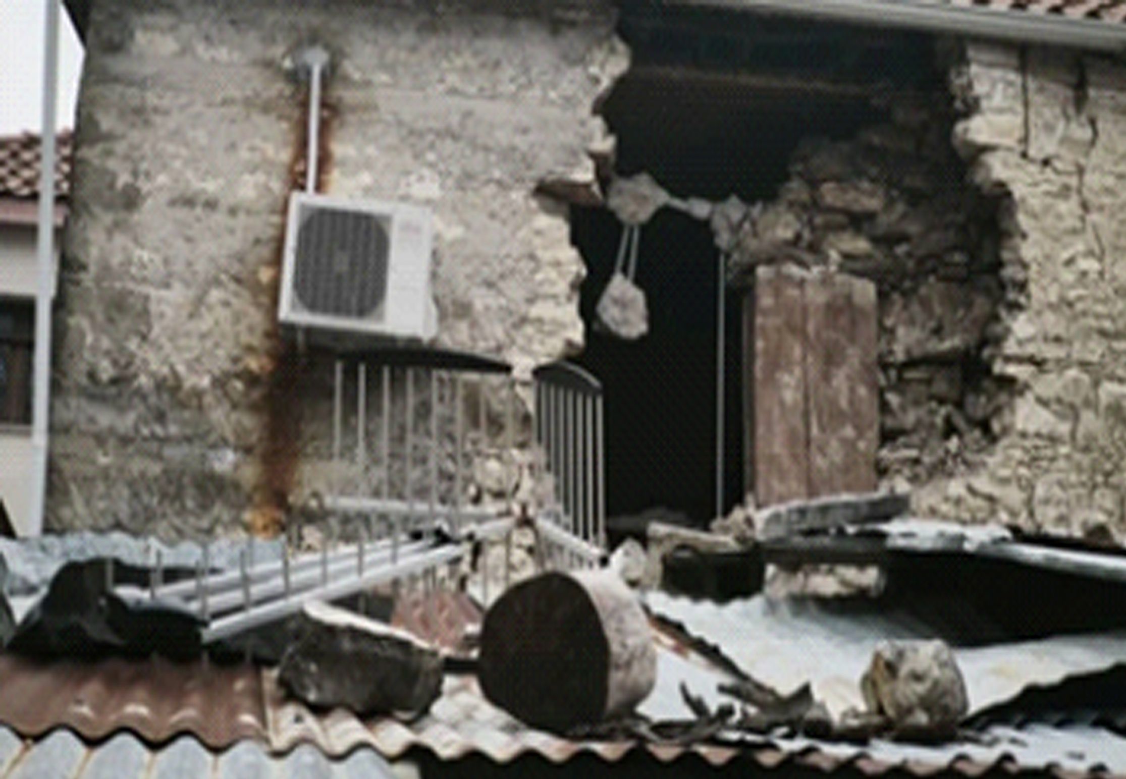 ΣΕ ΚΑΤΑΣΤΑΣΗ ΕΚΤΑΚΤΗΣ ΑΝΑΓΚΗΣ…